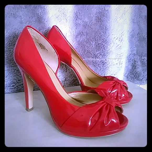 Red heels - Picture 1 of 3